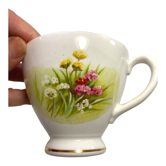 Vintage Royal Imperial Bone China Tea Cup & Saucer Set Floral Design - Picture 2 of 10